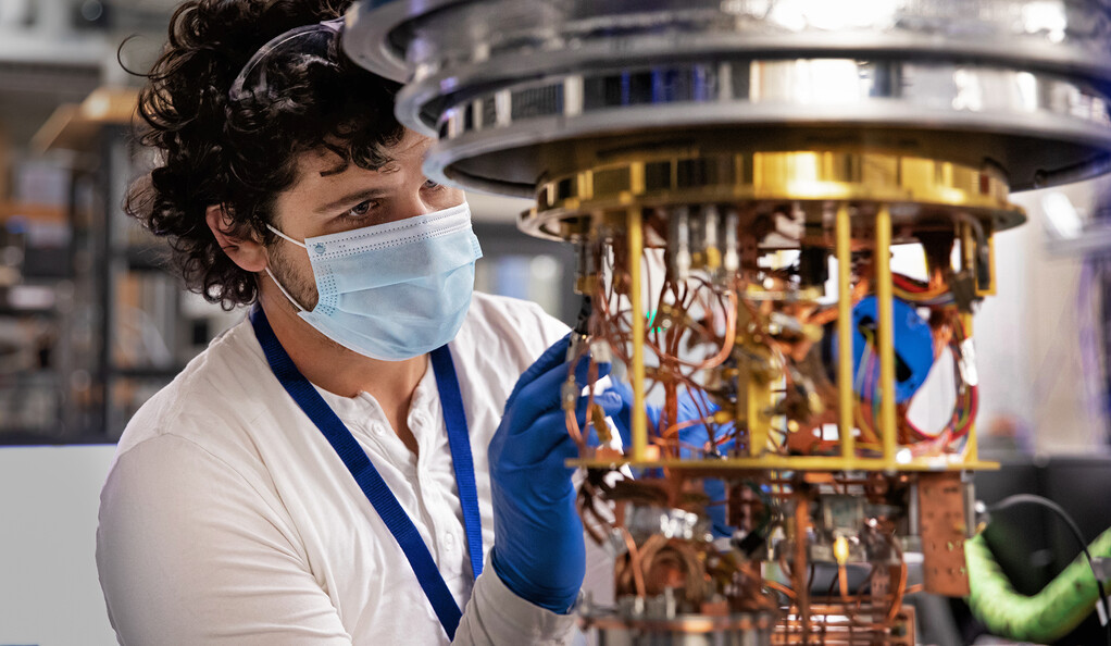 Nick Frattini working on a quantum computer (Photo by Andrew Hurley)